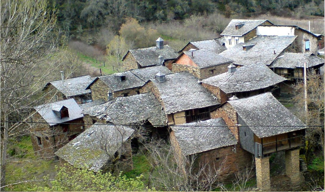 Las Donas Del Portazgo Villafranca Del Bierzo Exterior foto